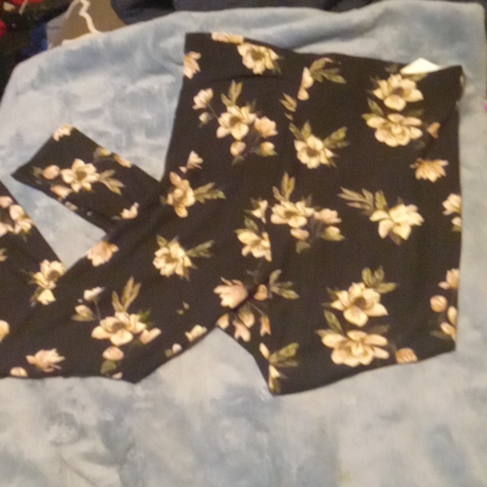 SWS extra large floral tights NWT